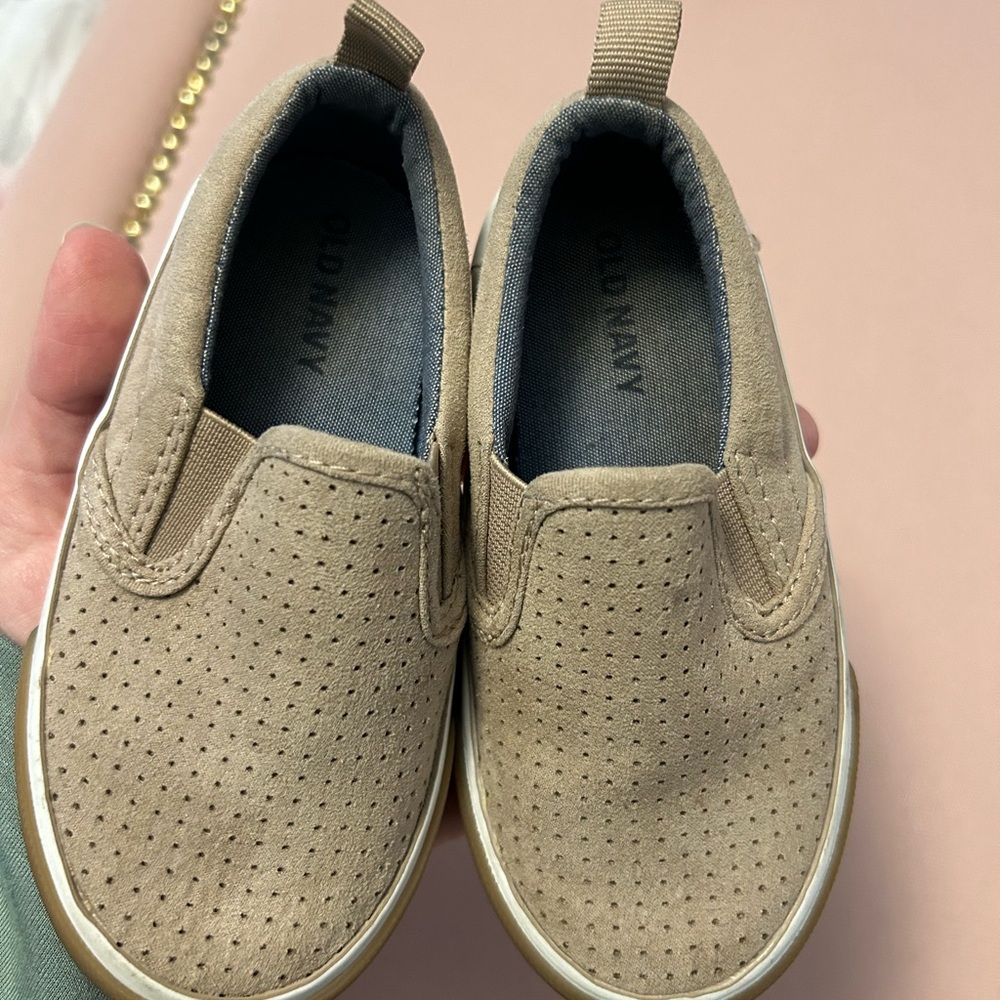 Old Navy Toddler Size 6 Slip-Ons - Picture 4 of 4